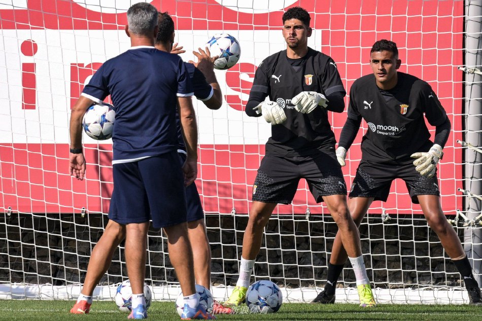 但她们展现 但她们展现