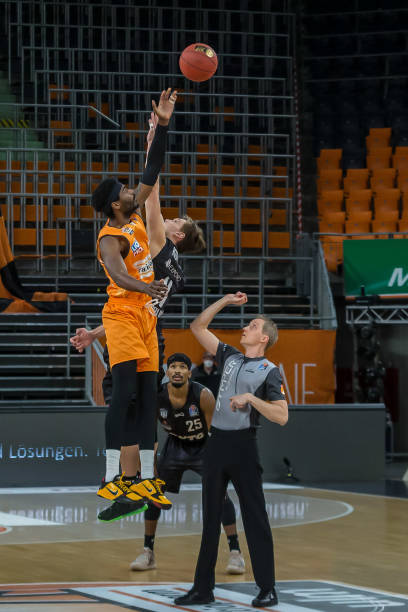 女队提供了 女队提供了