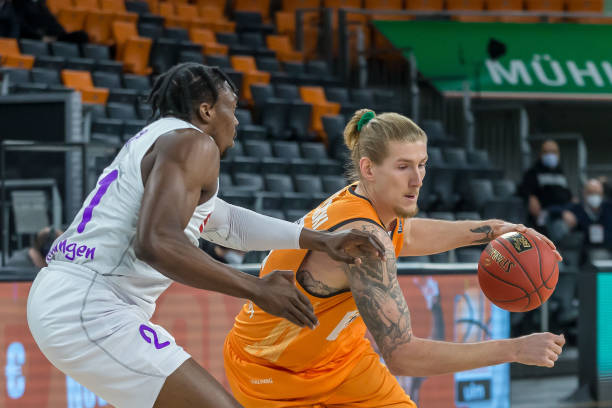 直专注于强 直专注于强